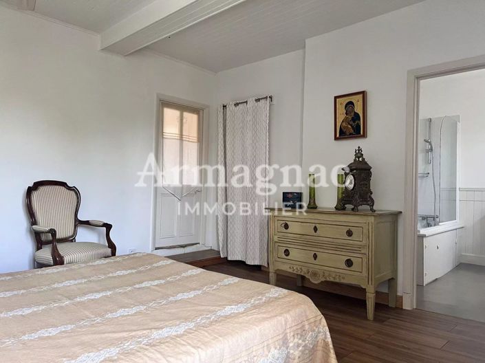 Image No.13-3 Bed House for sale