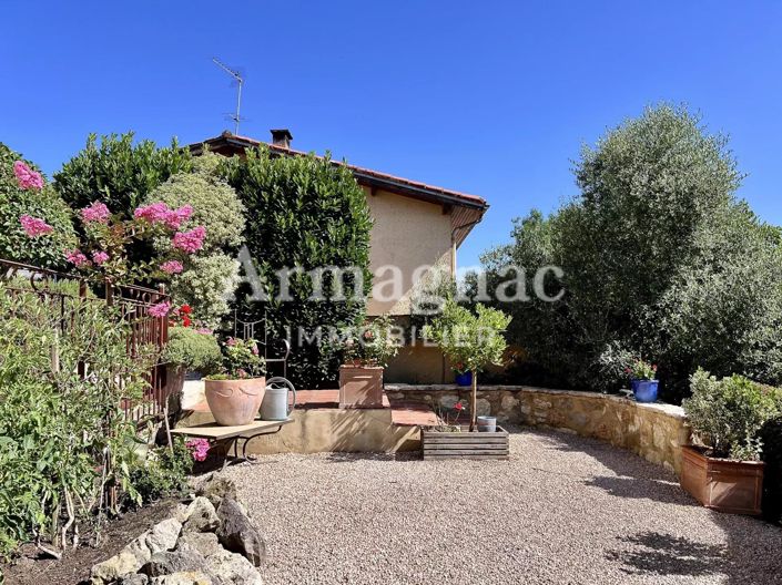 Image No.2-3 Bed House for sale