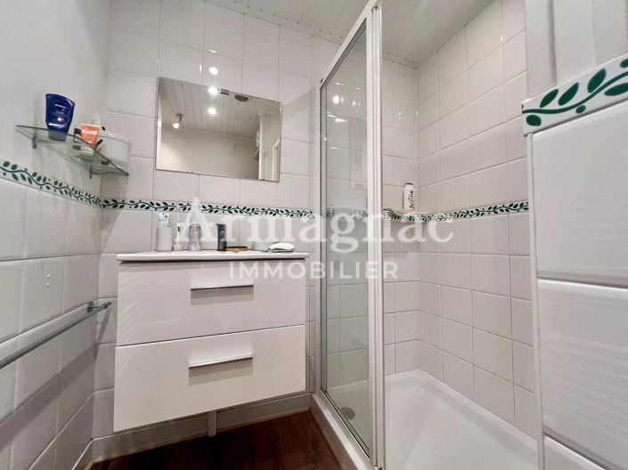 Image No.7-3 Bed House for sale