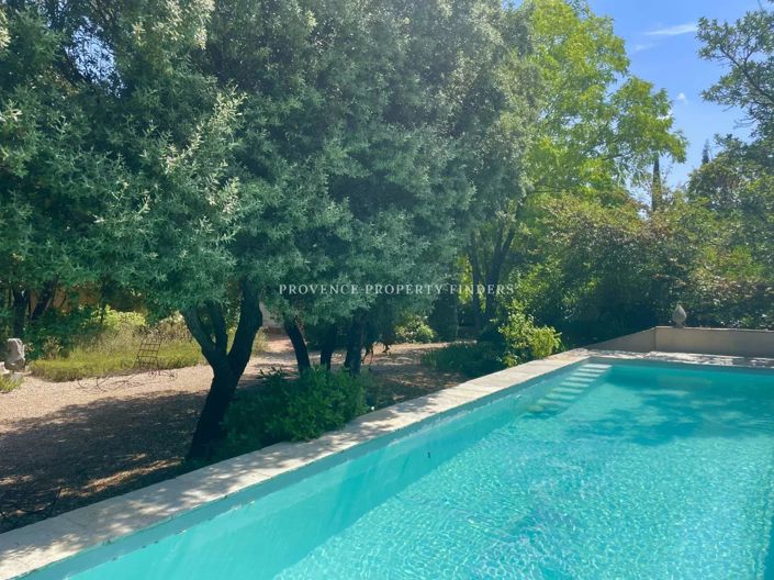 Image No.10-3 Bed House for sale