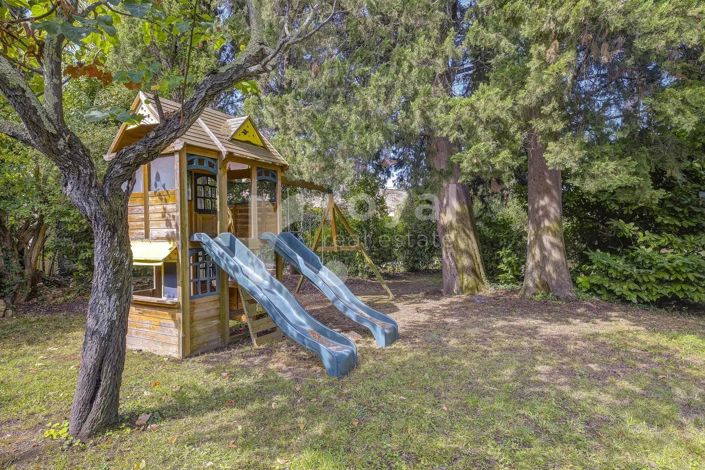 Image No.14-3 Bed House for sale