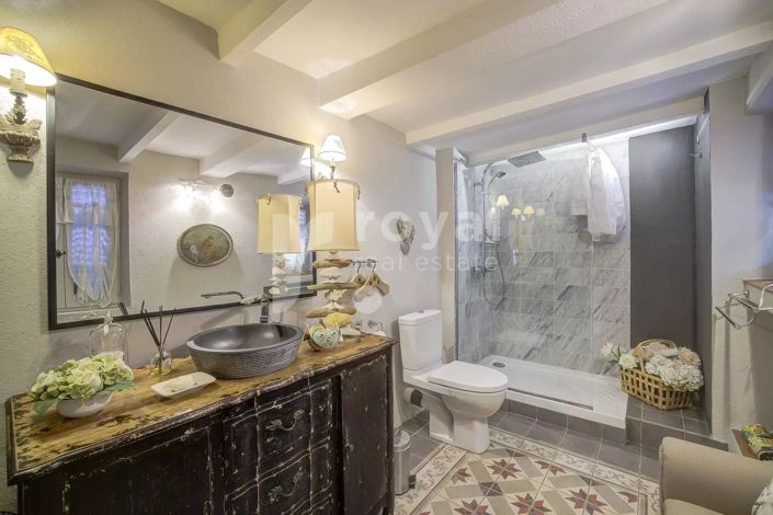 Image No.20-3 Bed House for sale