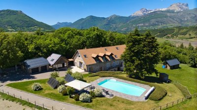 1 - Manteyer, House