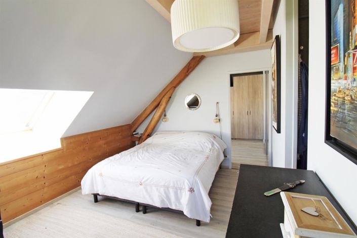 Image No.12-6 Bed House for sale