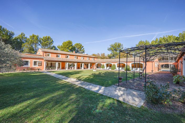 Roussillon, House