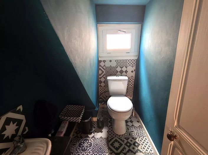 Image No.12-2 Bed House for sale