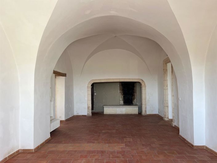 Image No.13-2 Bed Property for sale