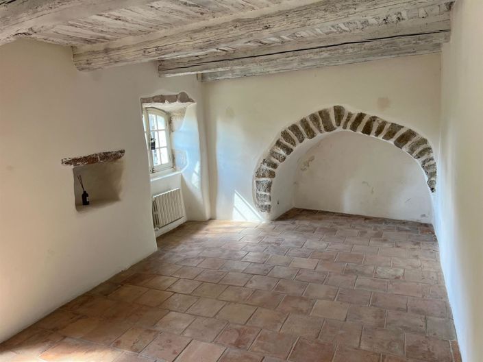 Image No.19-2 Bed Property for sale