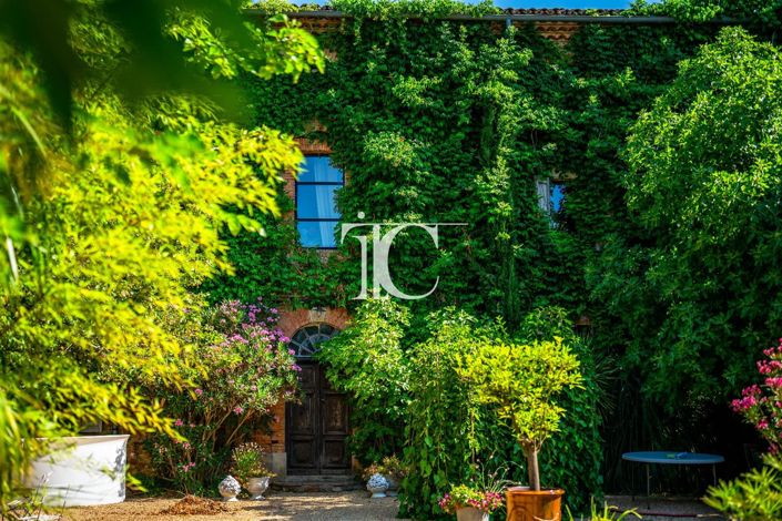 Image No.20-6 Bed House for sale