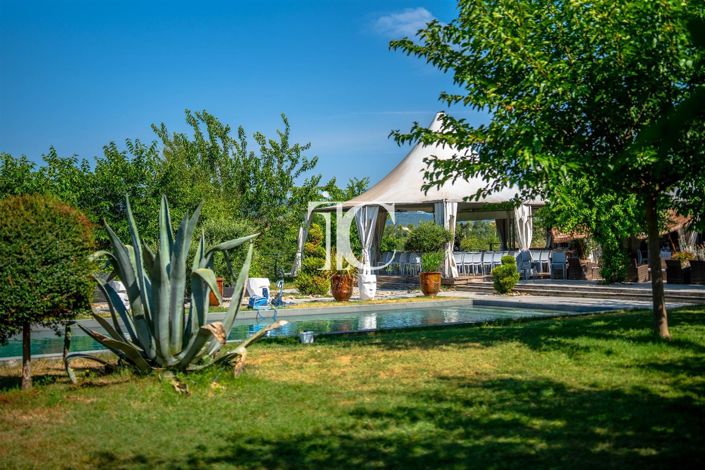 Image No.23-6 Bed House for sale