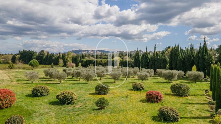 Image No.2-4 Bed House for sale