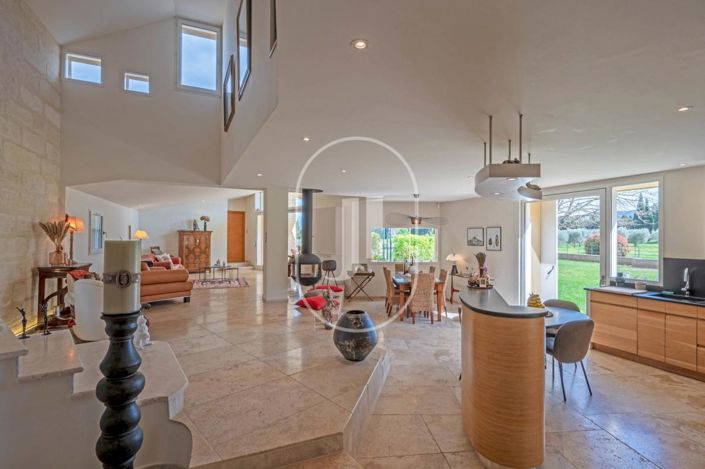 Image No.3-4 Bed House for sale