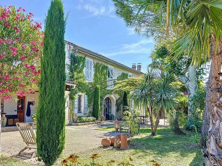 Image No.1-4 Bed House for sale