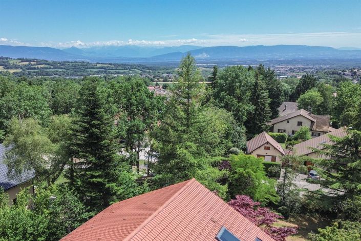 Image No.12-6 Bed Property for sale