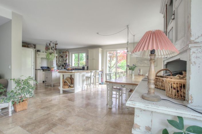 Image No.3-Propriété de 6 chambres à vendre à Gex