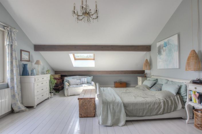 Image No.6-6 Bed Property for sale