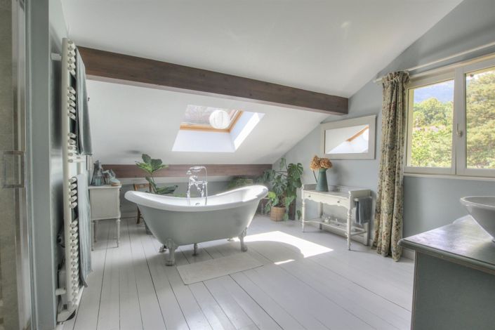 Image No.7-Propriété de 6 chambres à vendre à Gex