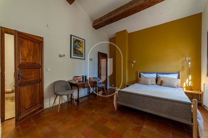 Image No.12-8 Bed House for sale