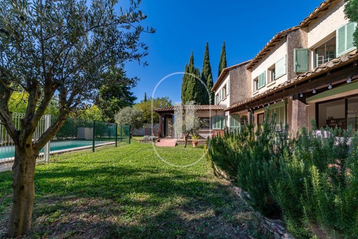 Image No.14-8 Bed House for sale