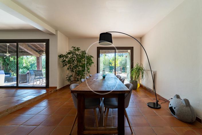 Image No.7-8 Bed House for sale