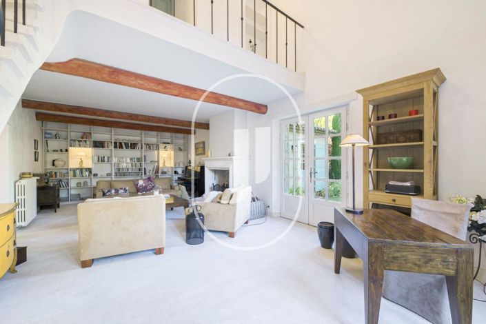 Image No.5-5 Bed House for sale