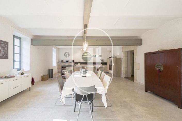 Image No.7-5 Bed House for sale