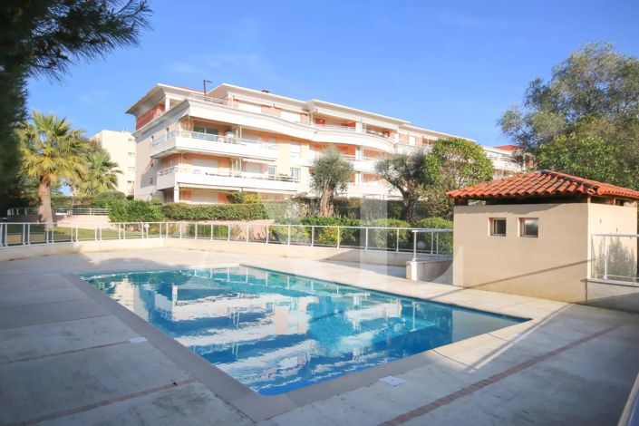 Image No.1-Appartement de 1 chambre à vendre à Golfe Juan