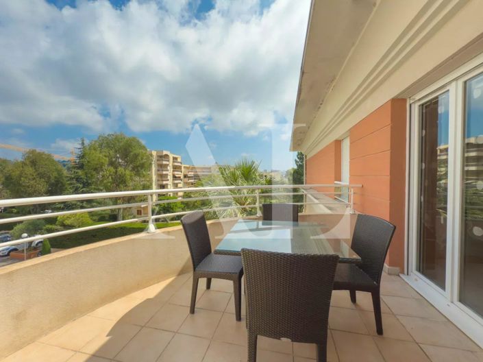 Image No.2-Propriété de 1 chambre à vendre à Golfe Juan