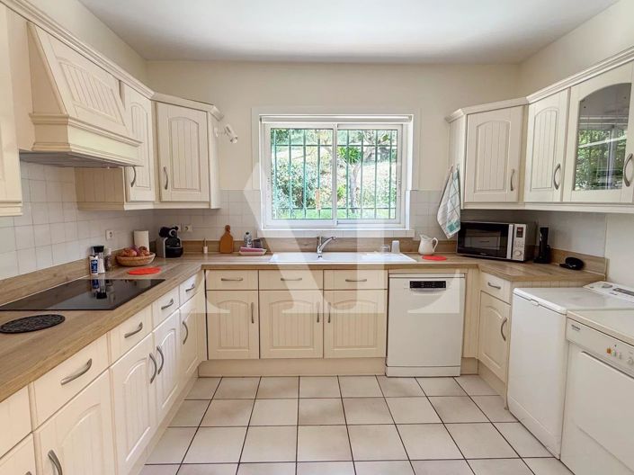 Image No.5-4 Bed House for sale