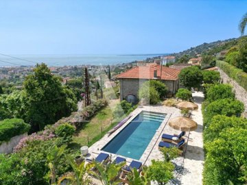 Maison de 4 chambres à vendre à Golfe Juan