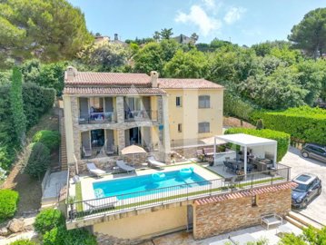 5 Bed House for sale