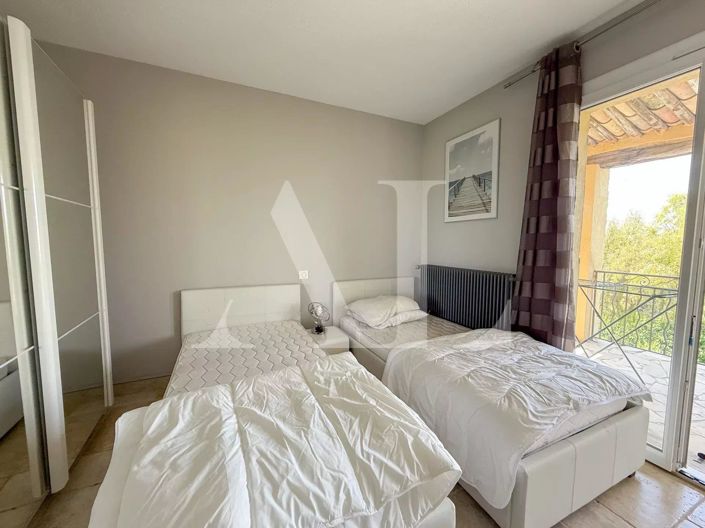 Image No.11-5 Bed House for sale