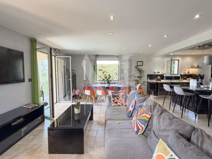 Image No.3-5 Bed House for sale