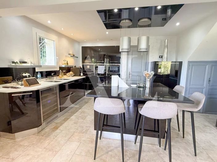 Image No.4-5 Bed House for sale