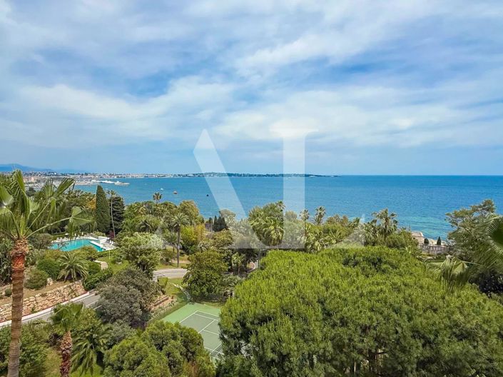 Image No.1-Appartement de 2 chambres à vendre à Golfe Juan