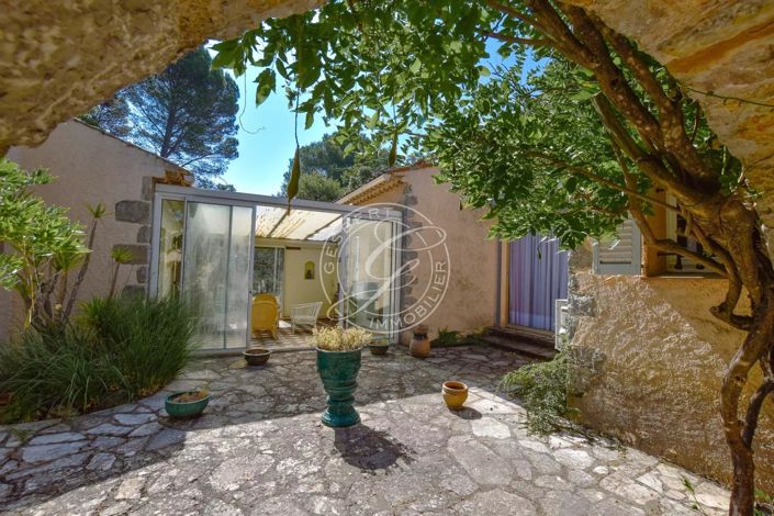 Image No.19-3 Bed House for sale