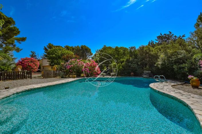 Image No.3-3 Bed House for sale