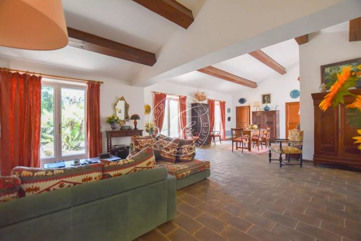 Image No.9-3 Bed House for sale