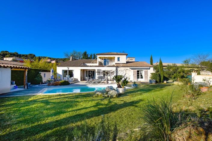 Image No.1-4 Bed House for sale
