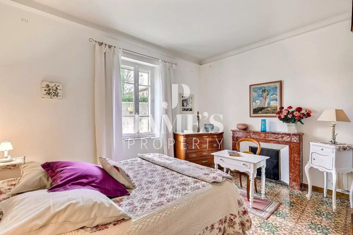 Image No.4-5 Bed House for sale