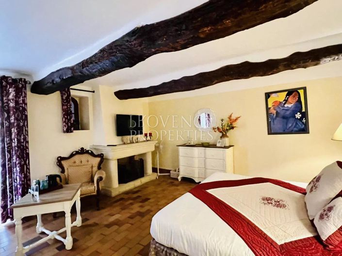 Image No.37-10 Bed House for sale