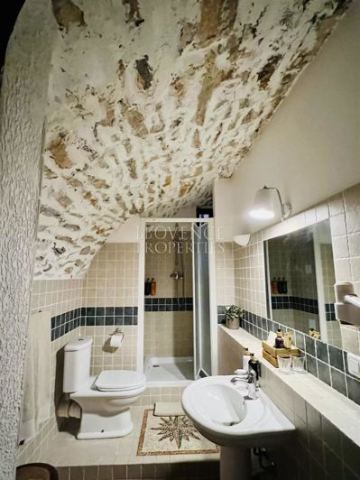 Image No.44-10 Bed House for sale