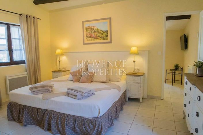 Image No.51-10 Bed House for sale