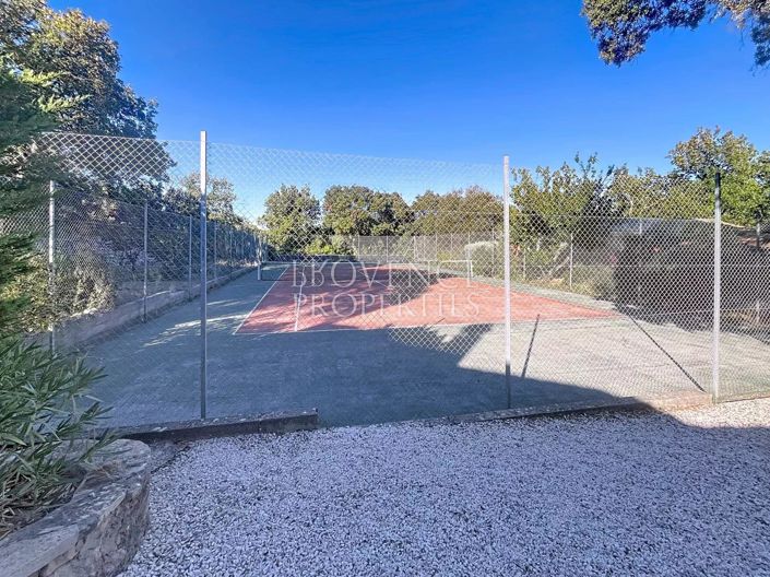 Image No.73-10 Bed House for sale