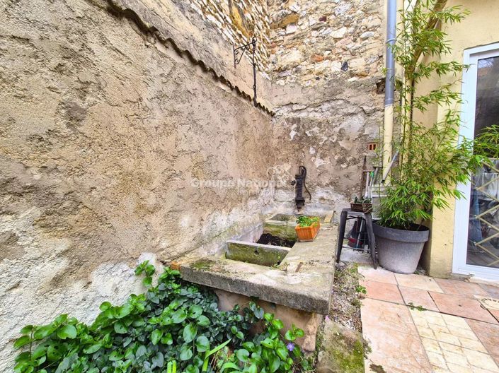 Image No.10-3 Bed House for sale