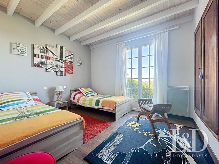 Image No.12-5 Bed House for sale