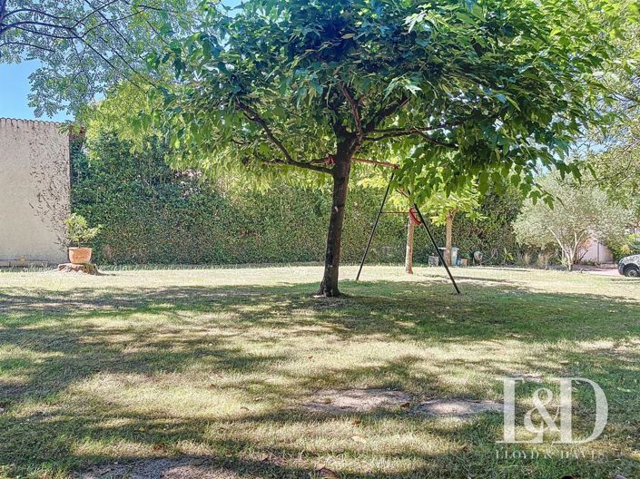 Image No.18-5 Bed House for sale