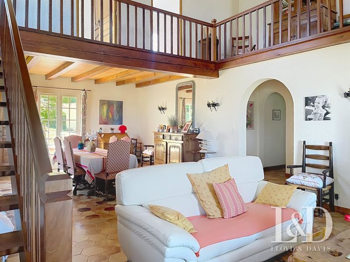 Image No.4-5 Bed House for sale