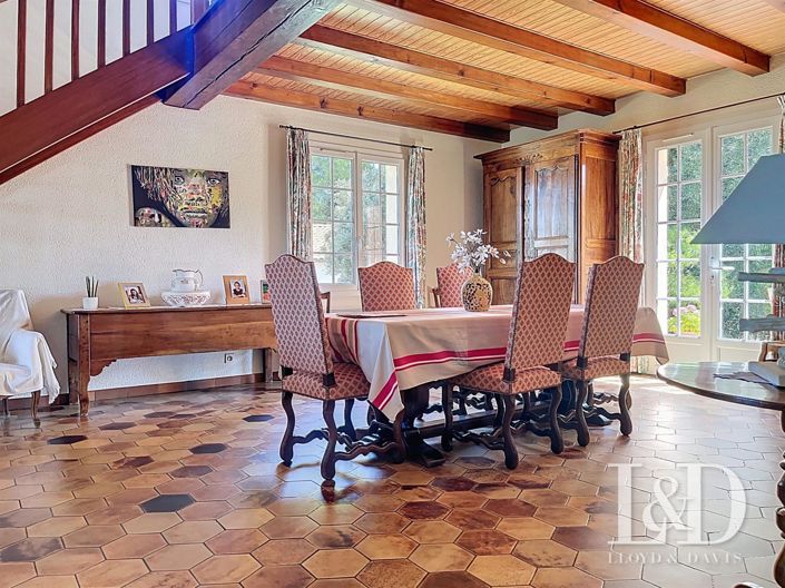 Image No.5-5 Bed House for sale