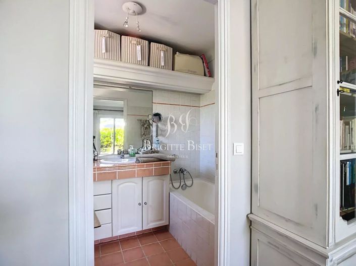 Image No.12-3 Bed House for sale